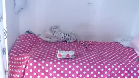 sweetgirsl online show from May 20, 8:59 pm