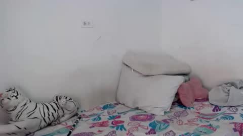 sweetgirsl online show from May 26, 7:42 pm