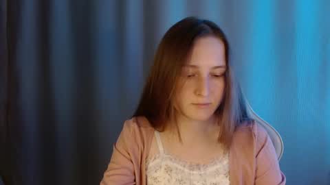 Annie online show from May 11, 8:28 pm