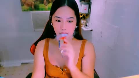 Snapshot of sweetienicole chatting on October 26, 2:01 am Nicole online show from October 26, 2:01 am