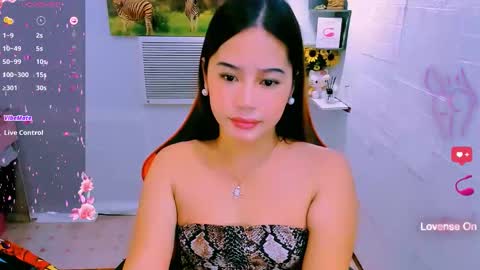 Snapshot of sweetienicole chatting on October 10, 5:19 pm Nicole online show from October 10, 5:19 pm