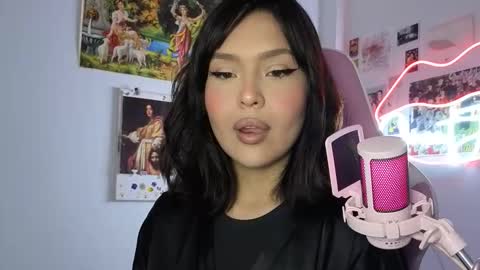 SweetJess online show from April 18, 7:43 am