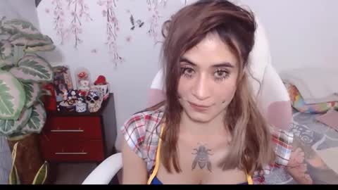 karen online show from April 10, 4:55 pm