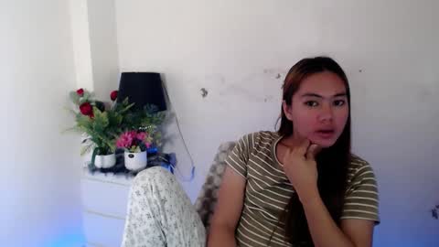 SWEET KEYA online show from February 24, 4:59 am