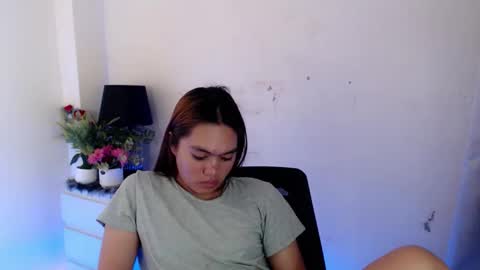 SWEET KEYA online show from March 20, 8:41 am