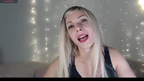 SweetLedySelin online show from December 16, 3:43 pm