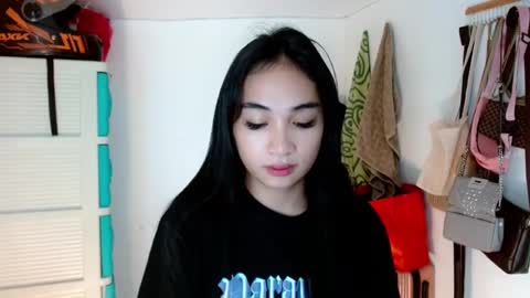 Lilly online show from February 20, 5:33 am