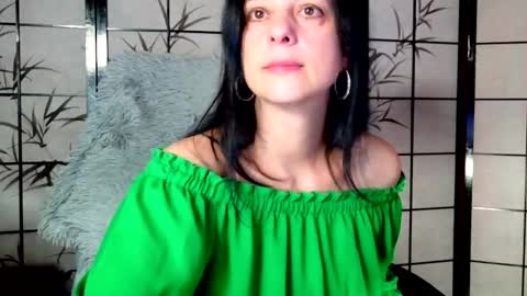 JenJenny online show from December 22, 7:04 am