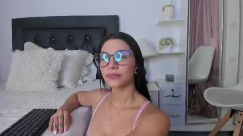 sweetnicky1 online show from July 27, 12:57 pm