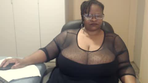 sweetnoziexxx online show from September 15, 6:15 am