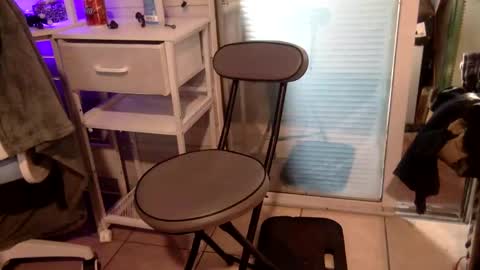 WeAim2PZzz online show from March 2, 10:27 pm