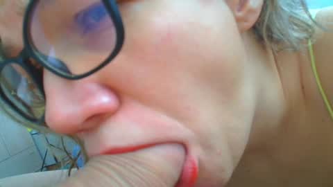 Veronica and Alex online show from October 23, 9:22 am