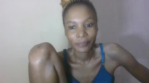 ESTHER online show from August 5, 6:16 pm