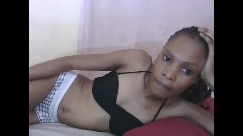 Snapshot of sweetpetite254 chatting on October 23, 2:29 pm ESTHER online show from October 23, 2:29 pm