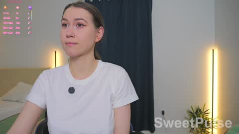 Rose online show from March 25, 8:48 pm