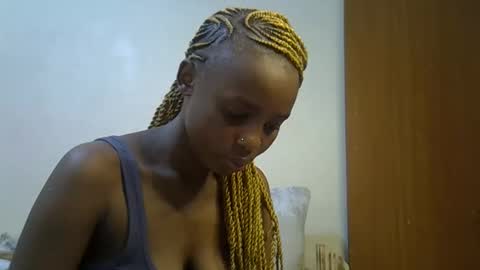 Lilly online show from April 4, 10:06 pm