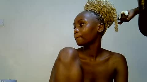 Lilly online show from March 16, 9:08 pm