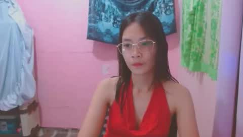 Mia online show from May 16, 12:37 pm