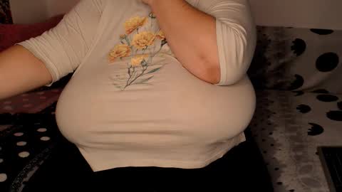 Maya online show from November 20, 6:49 pm