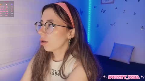 Veronica Independent Model online show from October 6, 10:55 am