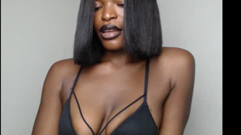 sweetxxboobsx online show from November 8, 9:23 am