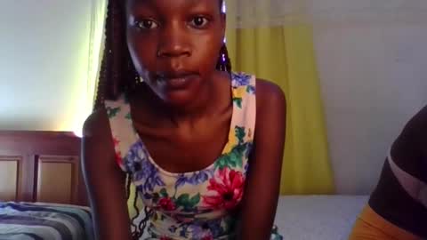 Vickky online show from April 13, 1:04 pm