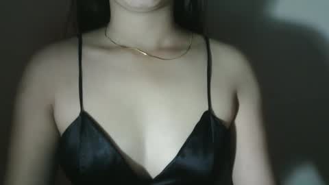 Snapshot of sweety_princess15 chatting on September 22, 6:01 pm sweety_princess15 online show from September 22, 6:01 pm