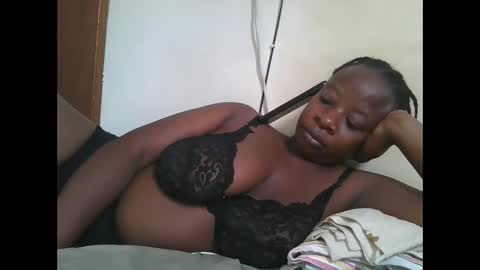 Snapshot of sweetyass25 chatting on September 25, 5:58 am sweetyass25 online show from September 25, 5:58 am