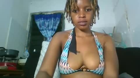 sweetz_candice online show from March 27, 8:43 pm
