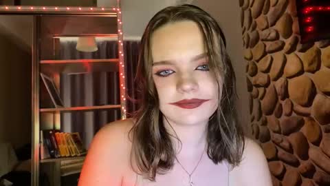 sweptaway_cleo online show from October 31, 11:10 am