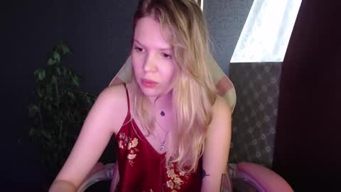 Hannah VACATION 17 - 27 AUGUST online show from March 12, 11:42 am