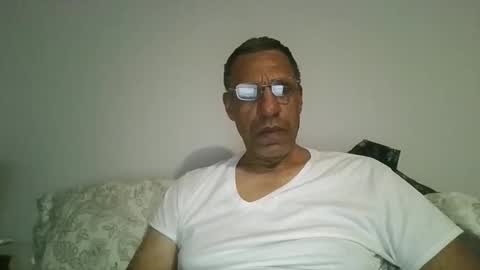 swimmerbod2495 online show from February 18, 6:46 am