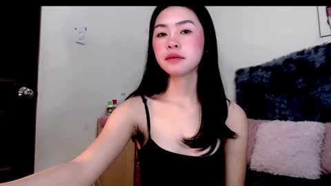 Holly online show from February 18, 1:38 am