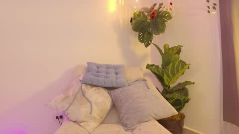 Helen  online show from January 10, 9:42 pm