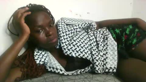 Snapshot of swt_lov chatting on February 21, 8:38 pm swt_lov online show from February 21, 8:38 pm