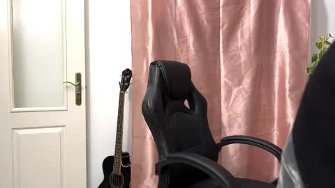 SxyDiane online show from March 9, 9:25 pm