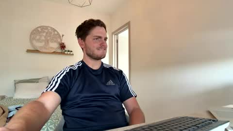 syl092 online show from April 10, 1:16 pm