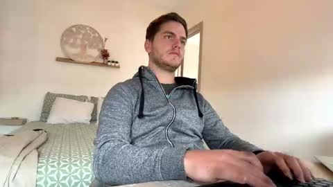 syl092 online show from March 30, 12:16 pm