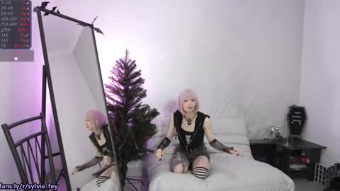 Sylvie online show from November 29, 4:31 am