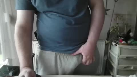 sympon1e online show from March 31, 3:23 pm