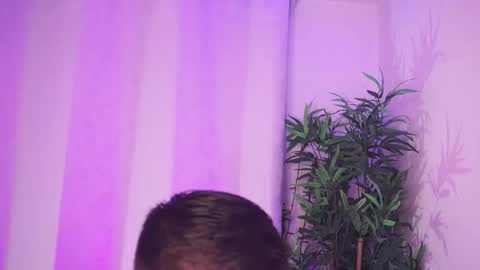 t0ny_wylie online show from February 17, 9:03 pm