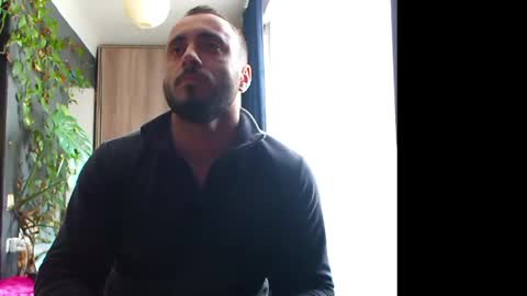 Snapshot of t_huracane chatting on February 26, 1:43 pm Huracane online show from February 26, 1:43 pm