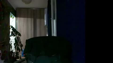 Snapshot of t_huracane chatting on October 8, 4:02 pm Huracane online show from October 8, 4:02 pm