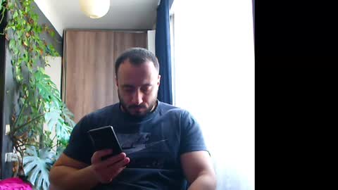 Snapshot of t_huracane chatting on February 26, 10:27 am Huracane online show from February 26, 10:27 am