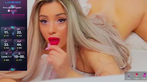 Snapshot of taahiraarabian chatting on February 14, 4:41 pm Arianna online show from February 14, 4:41 pm