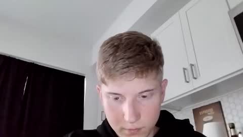 collegetwinkboi online show from January 17, 6:28 pm