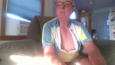 tacrunner66_ online show from September 18, 1:20 am