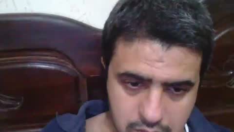 tahtouhafakroune12 online show from April 18, 7:58 pm