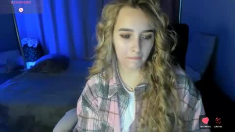 Taisia online show from March 9, 9:03 am