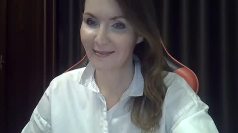 taisialucky77 online show from October 17, 6:23 pm